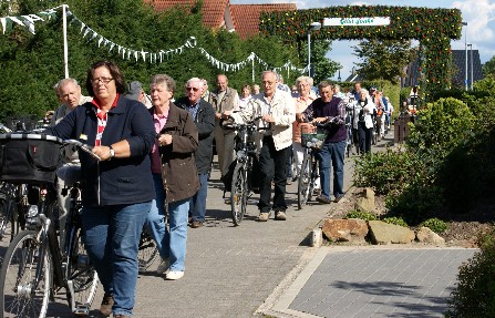 Jub src=http://www.heimatverein-neuenkirchen.info/https://heimatverein-neuenkirchen.info/wp-content/uploads/2010/07/jubilum-sternfahrt-033.jpg